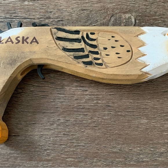 Wooden Alaska souvenir - Picture 1 of 5